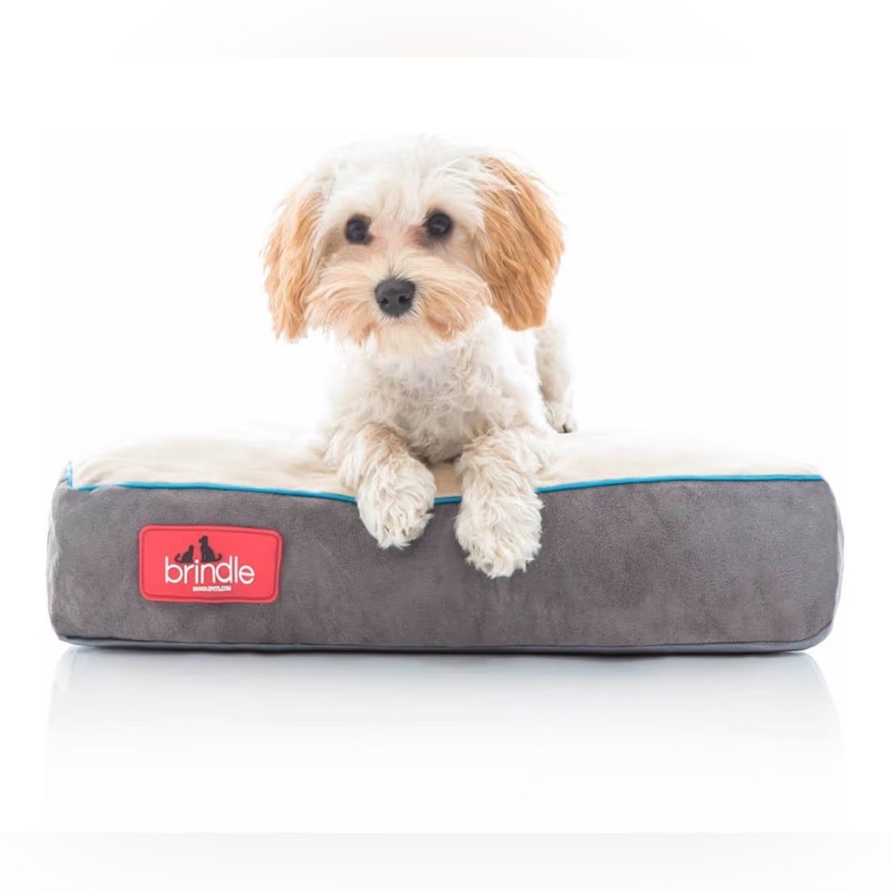 NWOT Brindle Gray and Cream Pet Bed (never used)